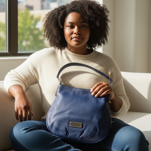 MARC BY MARC JACOBS Q Hillier Pebbled Hobo Shoulder Bag Navy - Picture 7 of 16